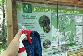 Squeaky clean signboard at Happy Valley Forest (Photo by Yoke Wong)