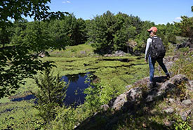 Is this what you think of when you hear conservation biology? ( Photo by Mike Dembeck)