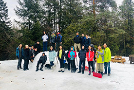 Building a quinzhee (Photo by Scouts Canada)