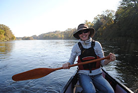 Jennifer McCarter canoeing on the Grand River (Photo by Gabhan Chalmers).