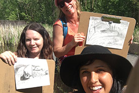 Drawing in the park with friends (Photo by Mariam Qureshi)