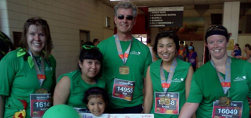 5K Group with supporter, Calgary Marathon 2014, AB (Photo by NCC)