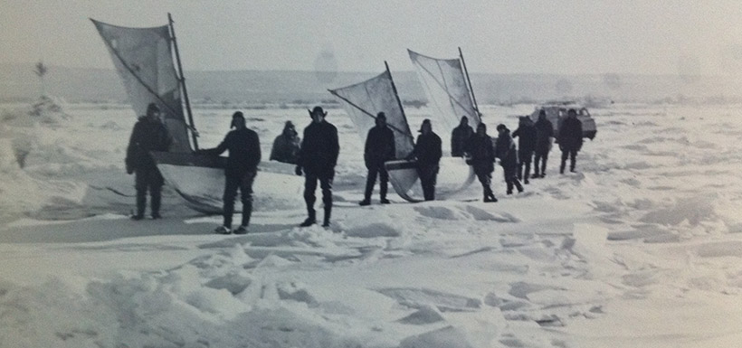 Ice canoe, historical photo, QC (Photo from Fromagerie-de-l'Île-aux-Grues archives)