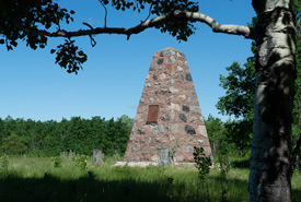 Fort Ellice cairn (Photo by T. Fricke)