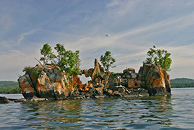 Rock formation on the north shore of Lake Superior, ON (Photo by Carol DeSain)