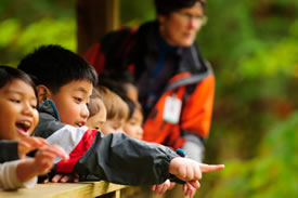 Students from John Norquay Public School, Nature Days Vancouver (Photo by HSBC Bank Canada)