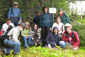 Activité des Bénévoles pour la conservation, aménagement du sentier Five Fathom Hole, Musquash, Nouveau-Brunswick (photo de Sima Usryestor)  