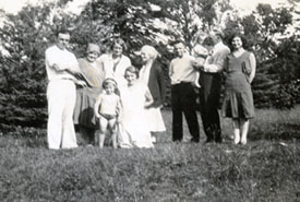 Layton Family on a Picnic in 1931 (Photo provided by Norman Layton)