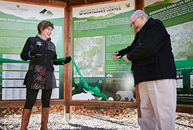 Marie-Josée Auclair, President of the board of Appalachian Corridor, and Bob Winsor at the Mont Echo opening ceremony (Photo by Martin Beaulieu)